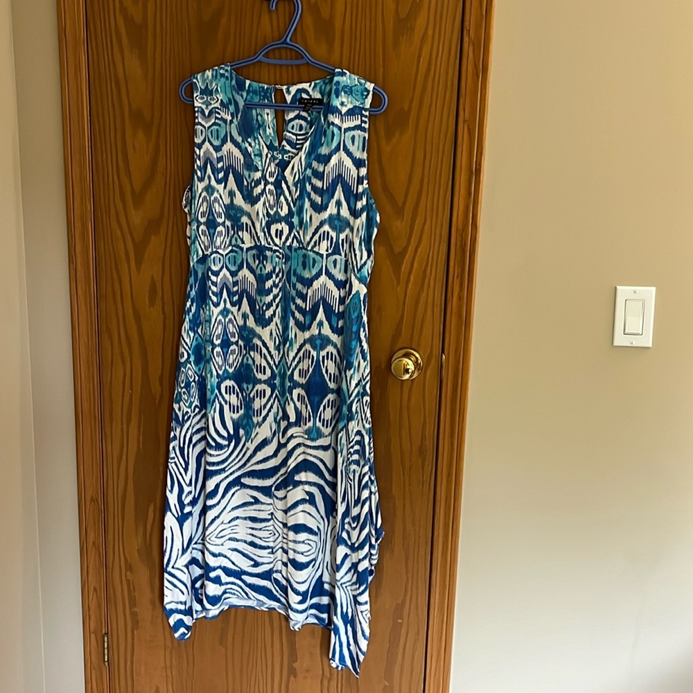 Gorgeous Tribal dress. Size Medium. Sleeveless .